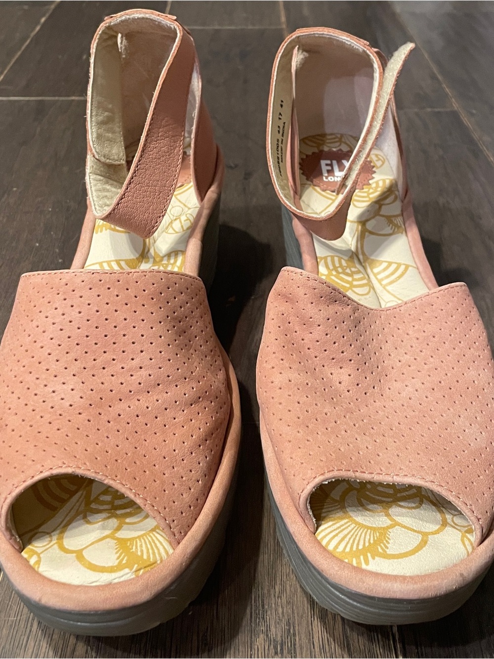 FLY London Perforated Leather Wedge Sandals Rose EU43 12.5 Womens - Picture 4 of 9